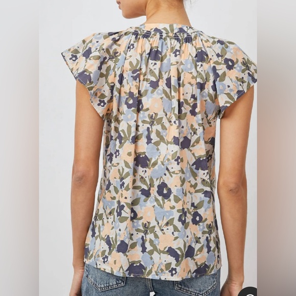 Like new! Rails Alena Top
Mod Floral - Picture 9 of 10